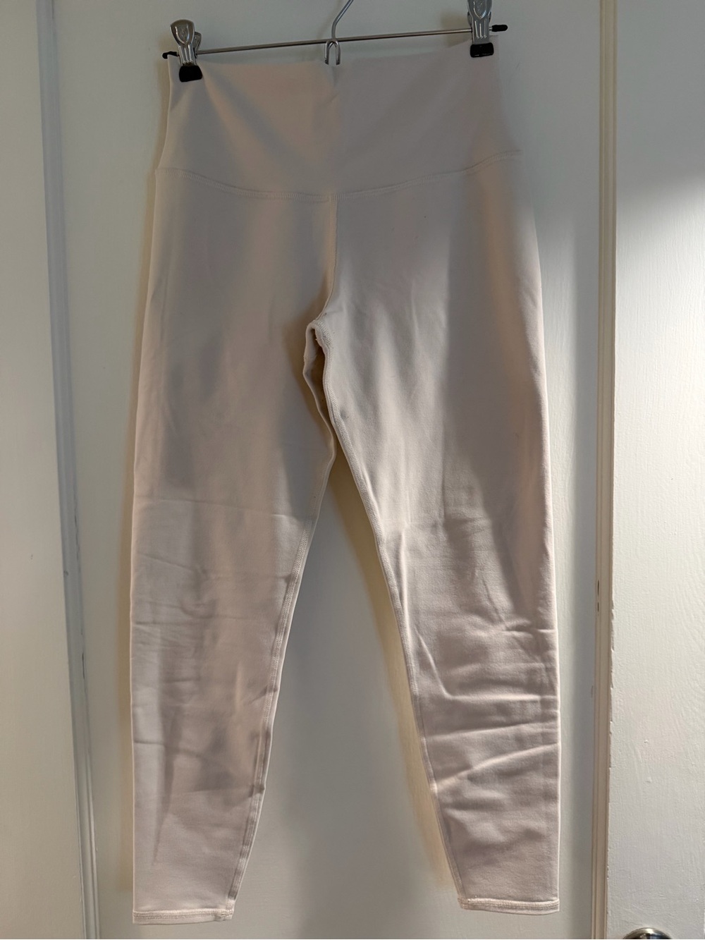 ALO Yoga High-Waist Cream Leggings